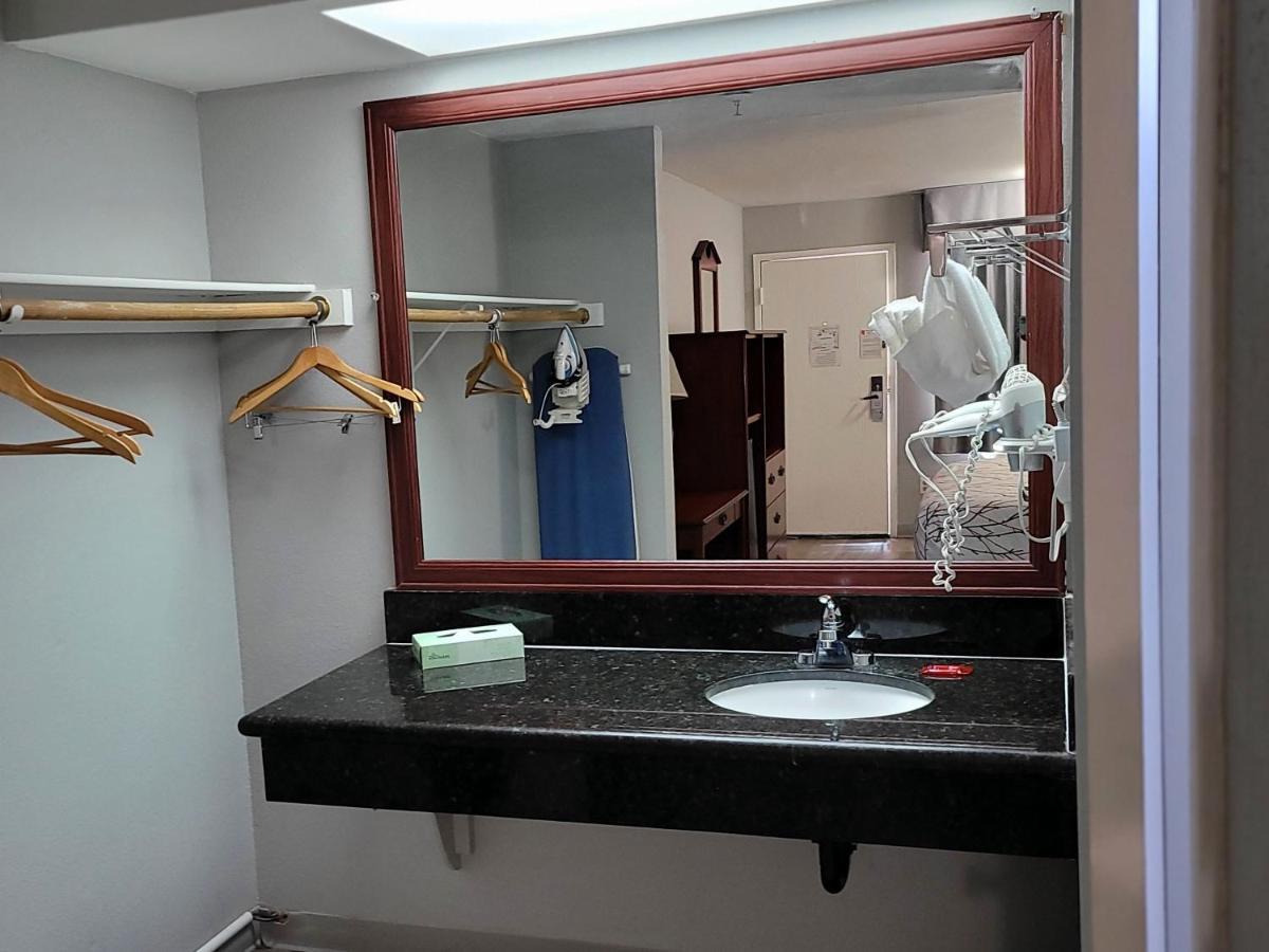 Rancho San Diego Inn & Suites El Cajon Εξωτερικό φωτογραφία